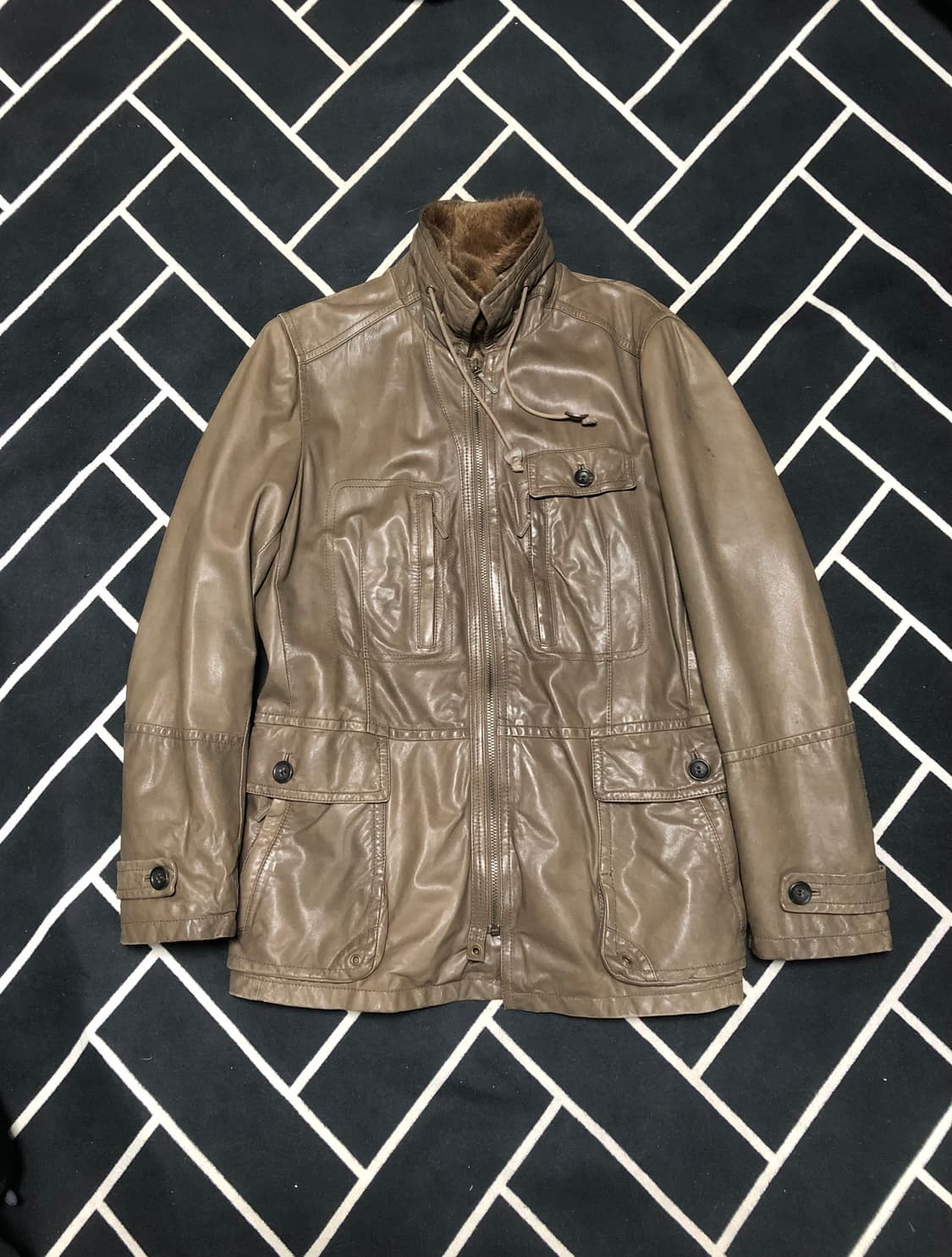 (90%할인중)타임옴므 리얼양가죽 무스탕 코트/발망 몽클레어 톰포드 톰브 상품이미지10