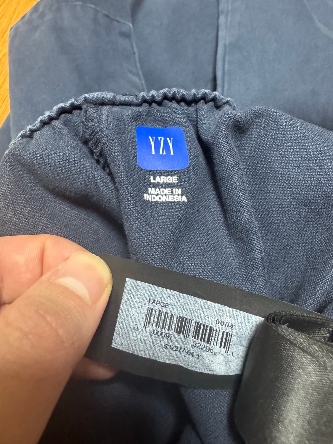 이지 갭 엔지니어드 바이 발렌시아가 사틴 카고 팬츠 네이비 상품이미지3