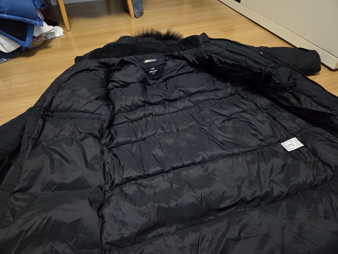 아이더 로엔 천연 라쿤퍼 구스 롱패딩 상품이미지8