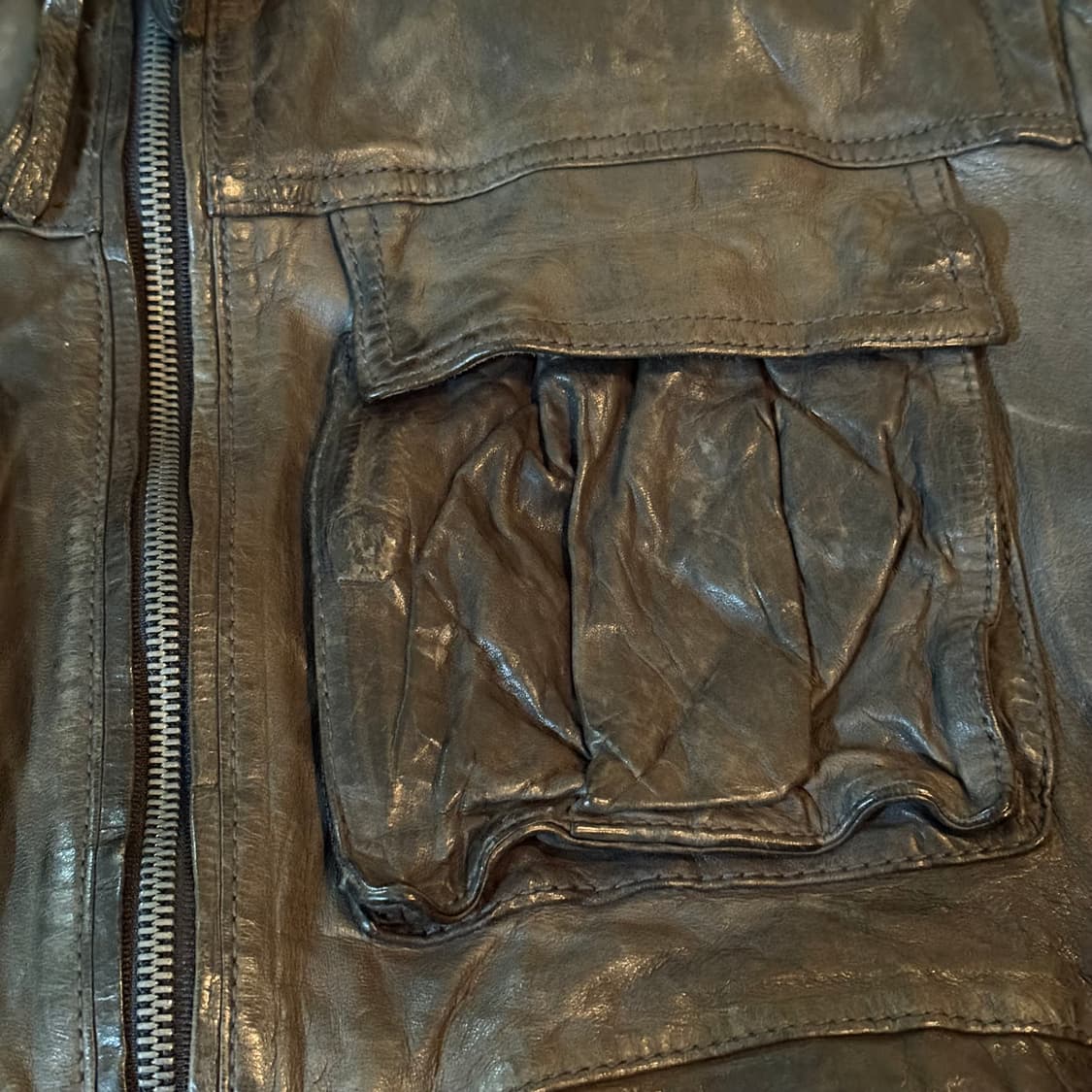 솔리드옴므 11f/w 멀티포켓 바이커 레더자켓 판매합니다. 상품이미지6