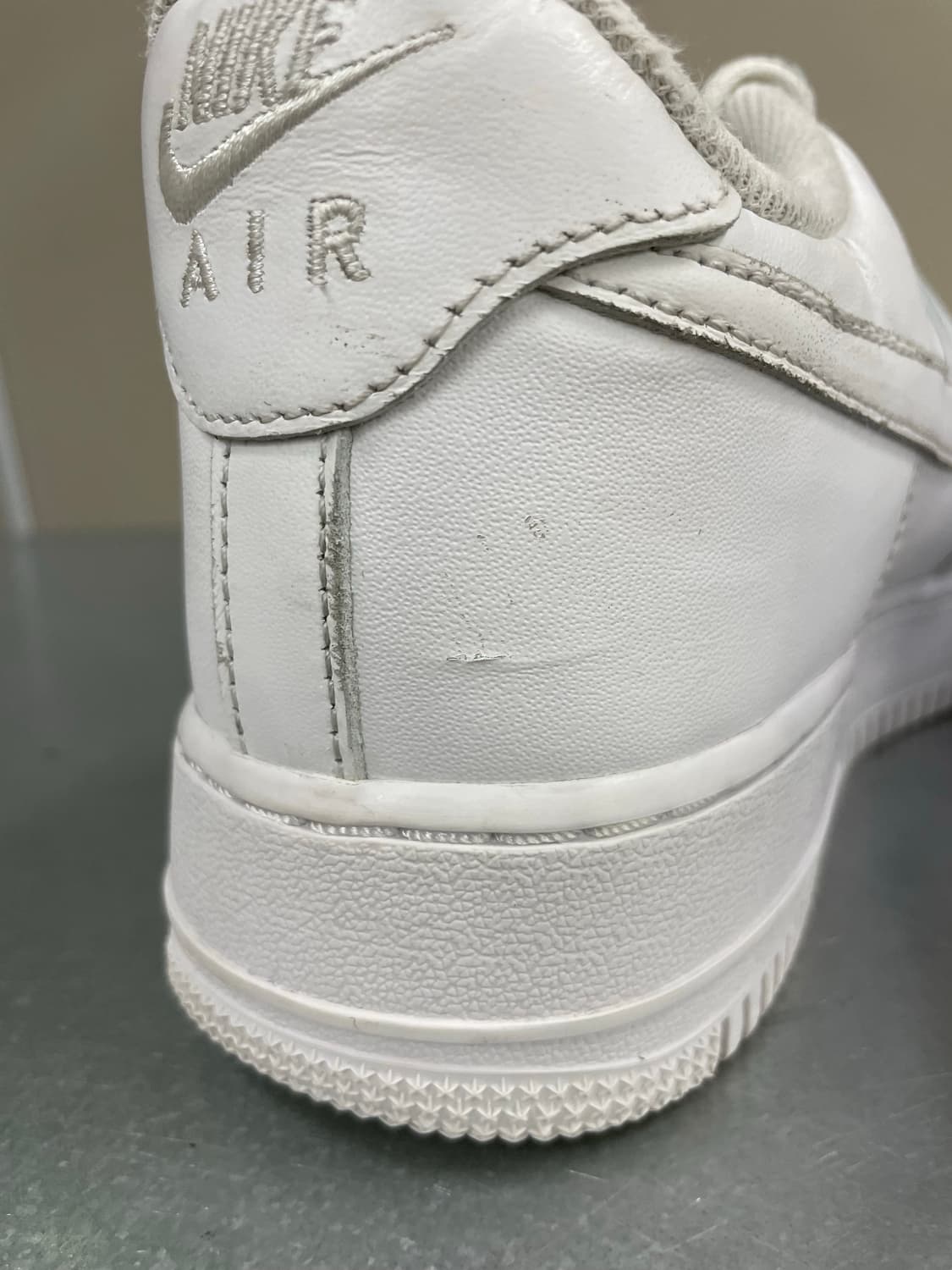 나이키 에어포스1 로우 화이트 270 상품이미지8