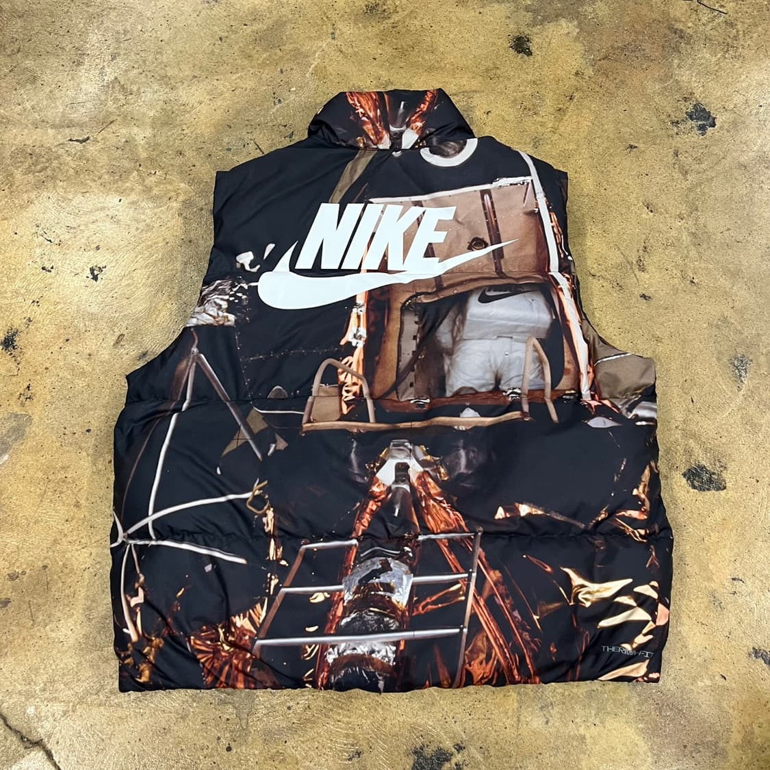 [정품/XL] 나이키 스포츠웨어 제로 그래비티 빅로고 패딩 베스트 b15 상품이미지3