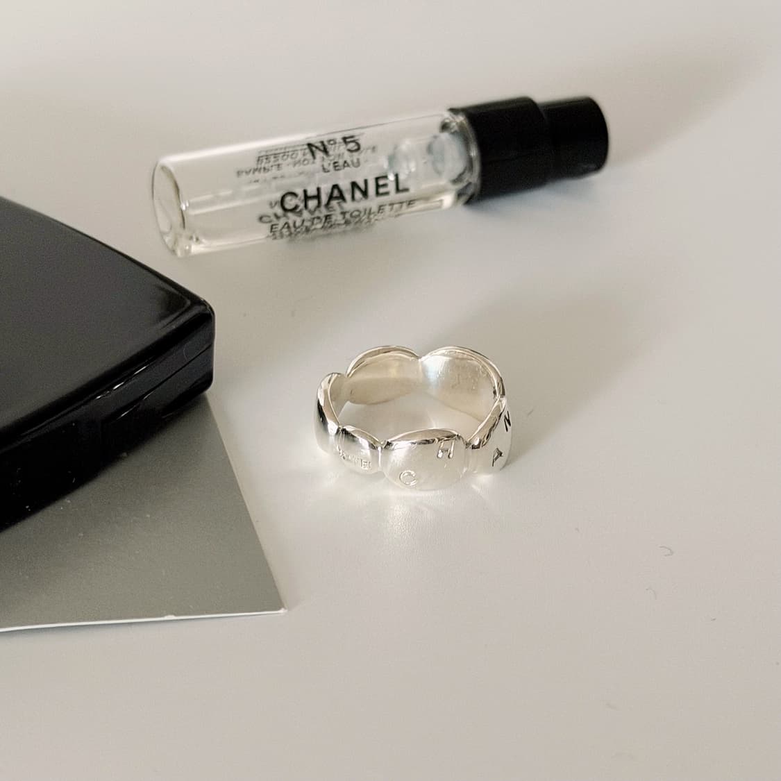 빈티지 샤넬 실버 카멜리아 반지 상품이미지5