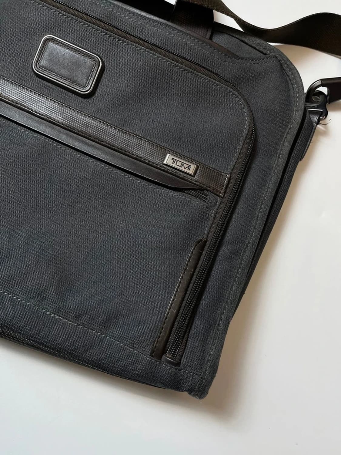 투미 TUMI 알파 3 슬림 디럭스 포트폴리오 크로스백 Q1376 상품이미지4