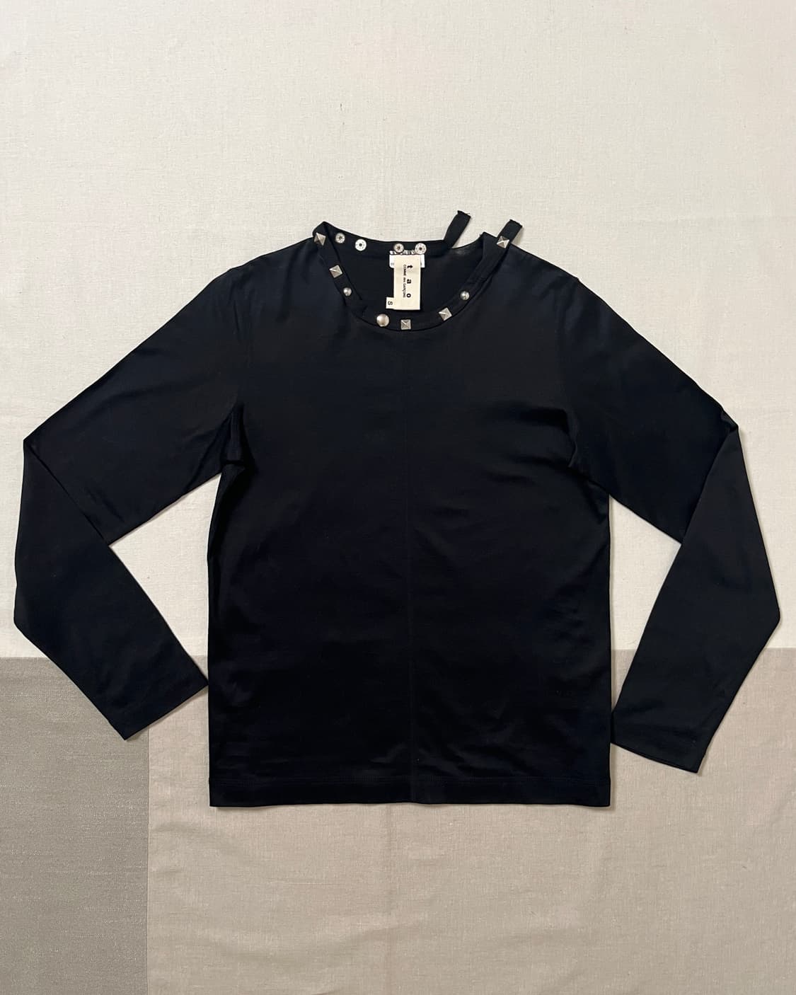 Tao comme des garcons 스터드 롱슬리브 티셔츠 상품이미지1