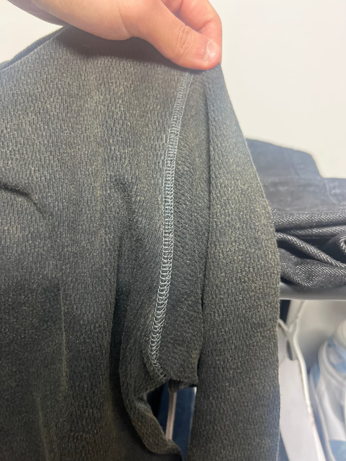 헤이스트 와플 니트 헨리 셔츠 빈티지 블랙(1사이즈) 상품이미지6