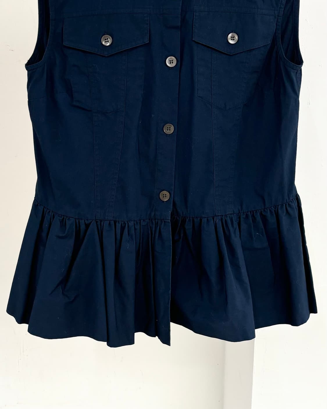 드리스 반 노튼 네이비 페플럼 민소매 셔츠 상품이미지5