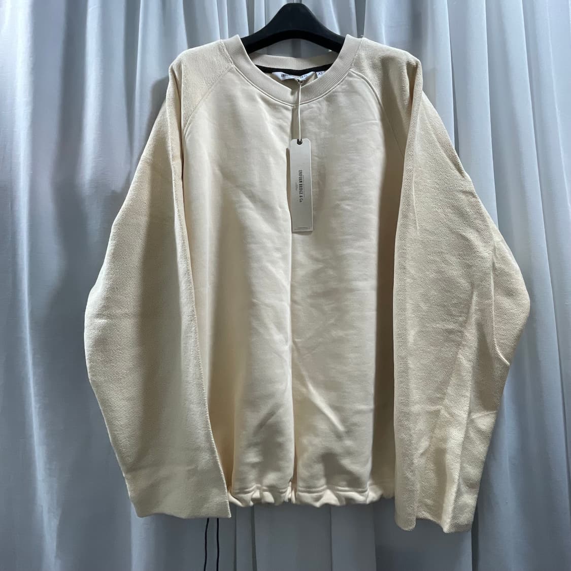 유니폼브릿지/ 스트링 리버스 스웻셔츠 아이보리/ XL 상품이미지1