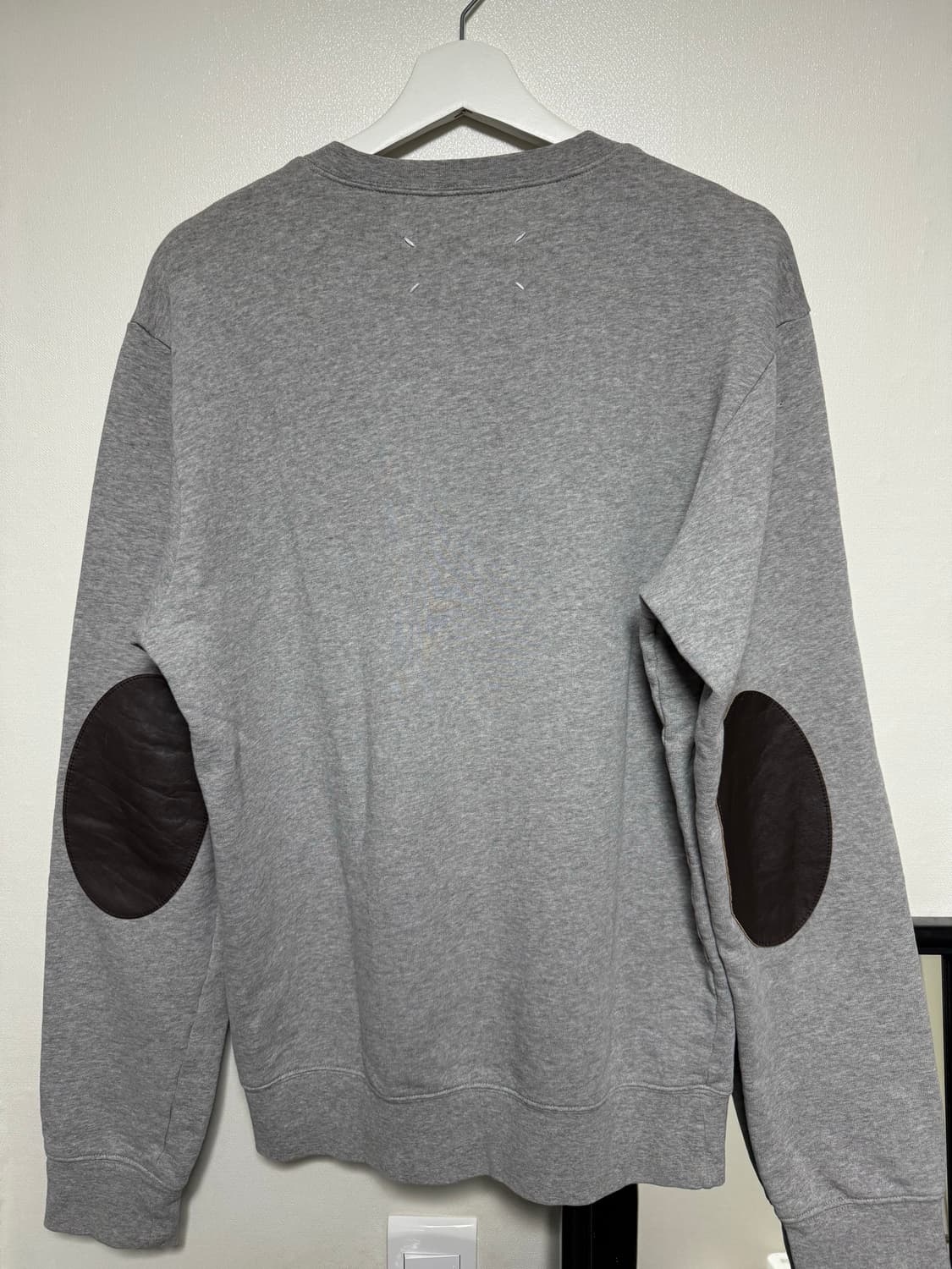 마르지엘라 엘보우 맨투맨 상품이미지3