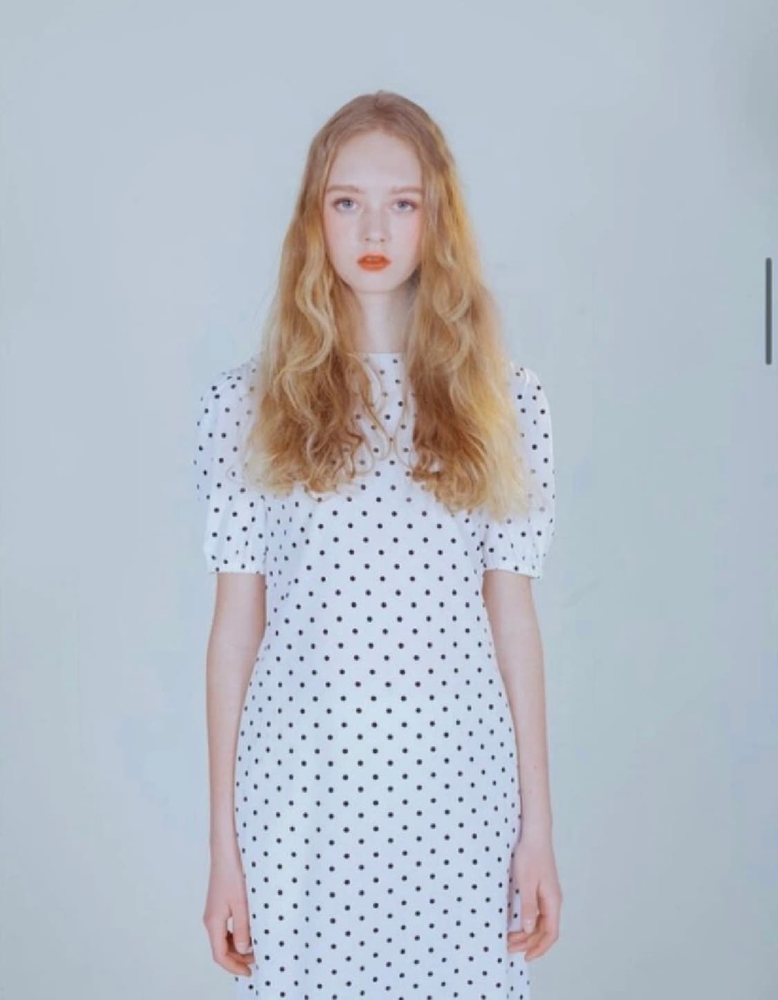 필로컬리 백슬릿 꽃단추 도트 롱 원피스 Free 상품이미지2