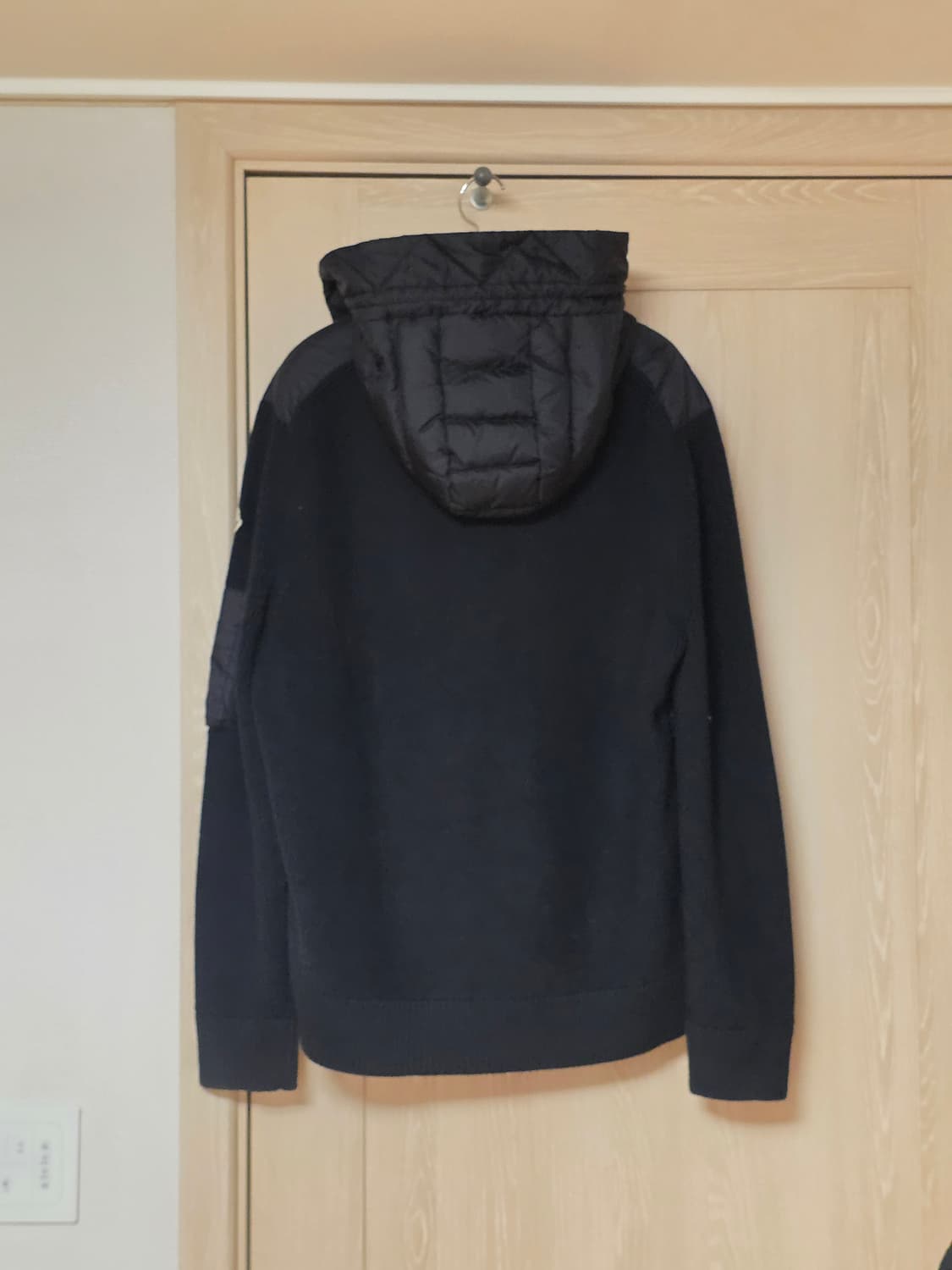 [XL] 25FW 몽클레어 니트 후드 집업 패딩 새상품급 상품이미지5