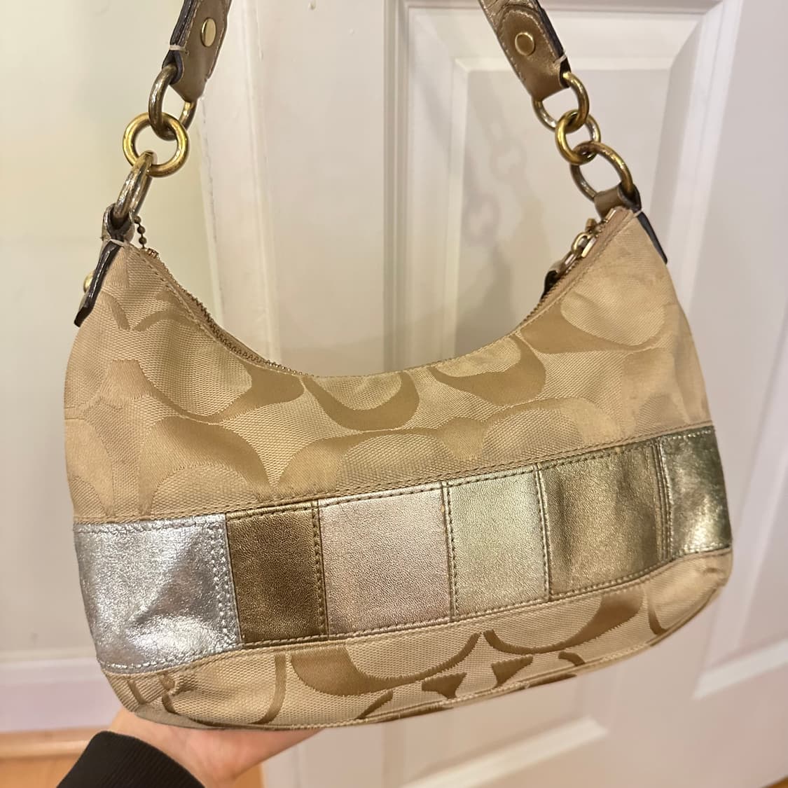 2000s coach monogram shoulder bag코치 숄더백 상품이미지3