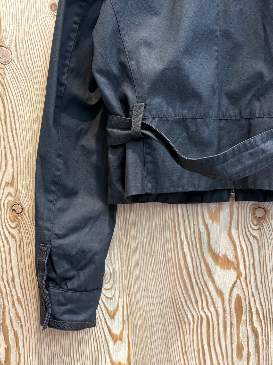 아르마니 익스체인지 코티드 하이넥 크롭 집업 상품이미지4