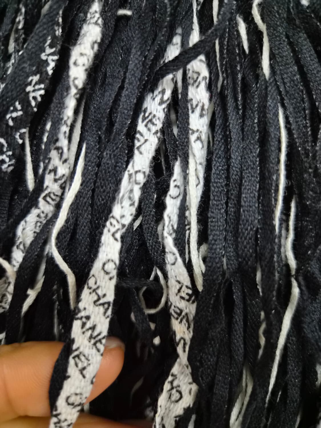 수입 레터링 태슬 니트 집업 베스트아우터. 레이스 샤스커트 상품이미지4