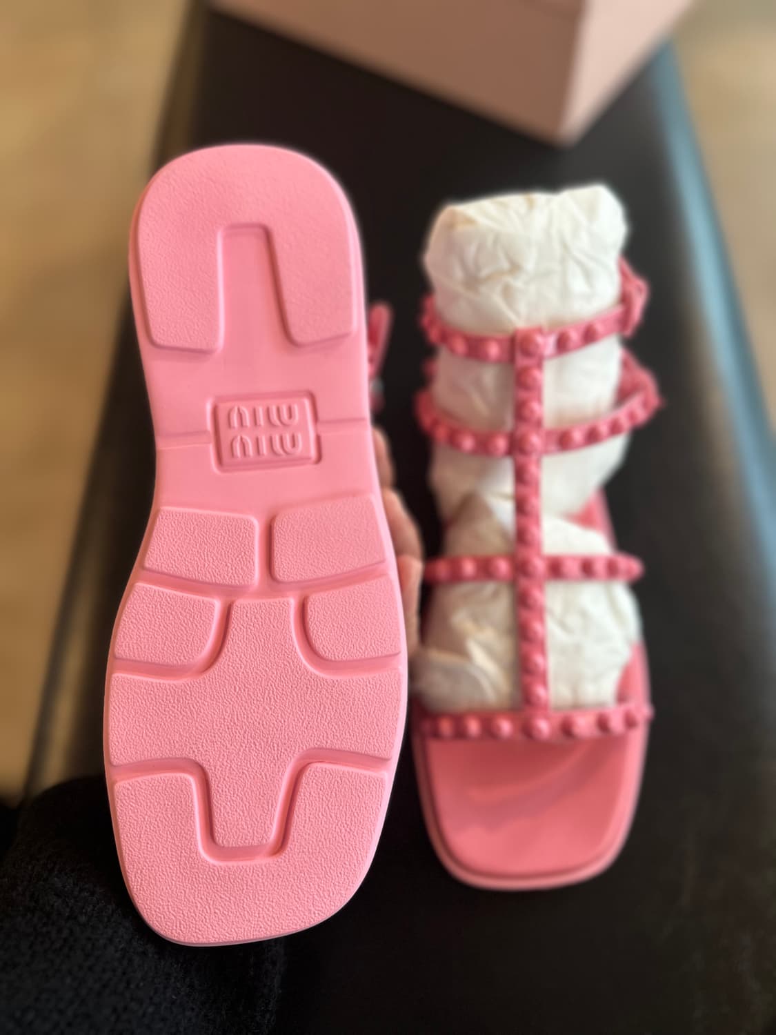 미우미우 스터드 글리에이터 샌들 상품이미지4