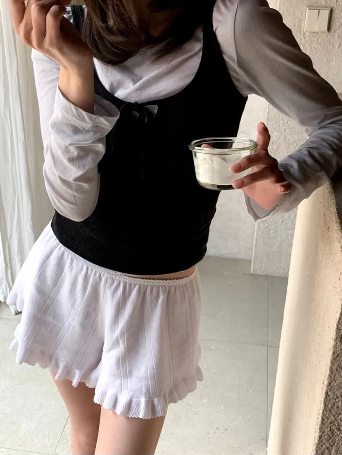 더바넷 코튼 아일릿 니트 쇼츠 네이비  상품이미지3