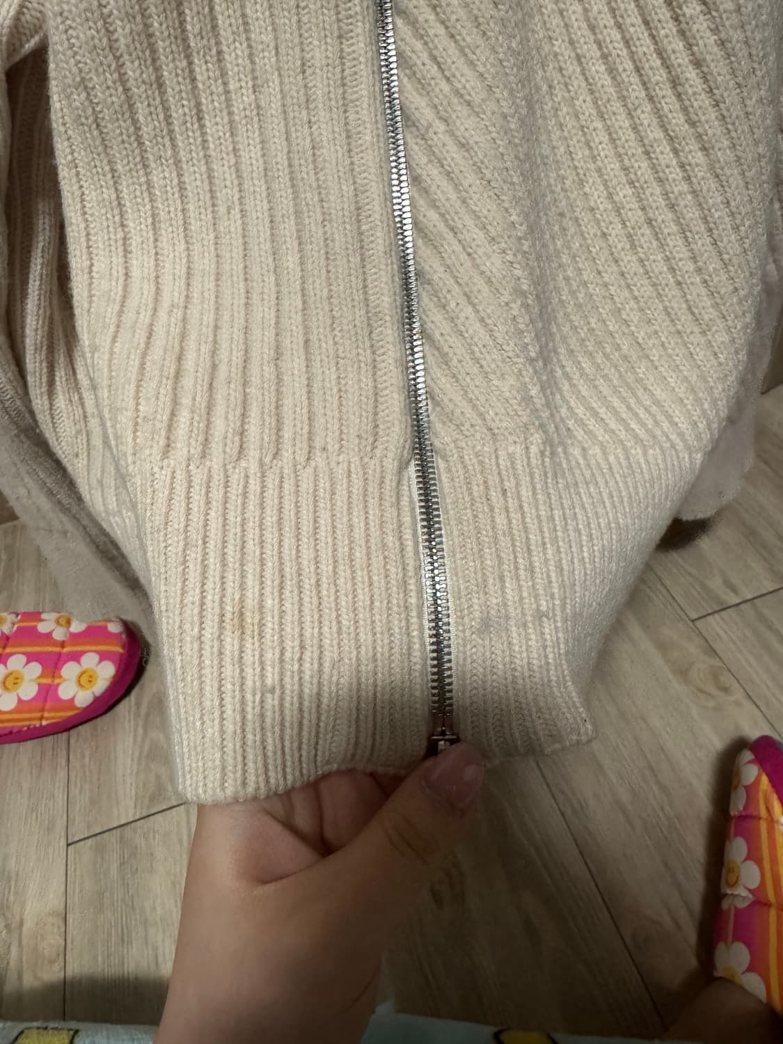 마뗑킴 니트집업 크림 상품이미지3