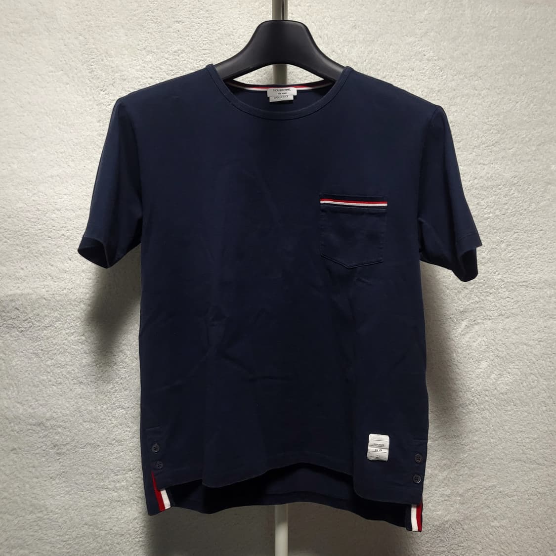 [백화점판] 2 / 톰브라운 포켓 반팔티  상품이미지2