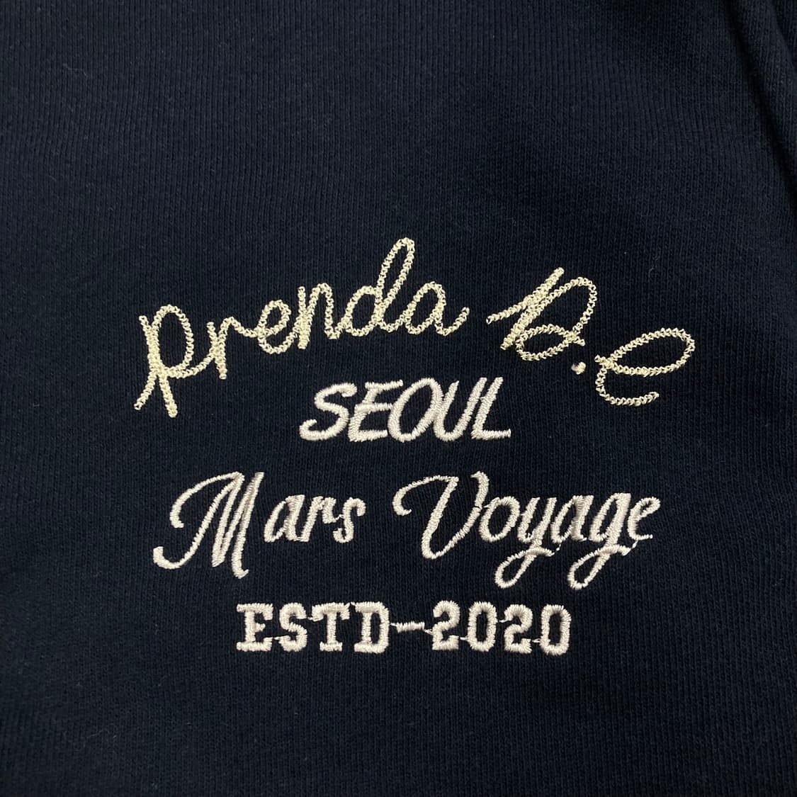 프렌다 네이비 컬러 코튼 크롭 바시티 자켓 상품이미지4