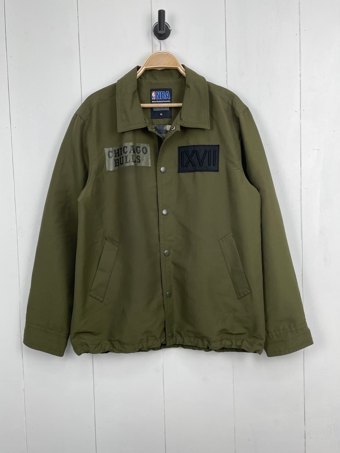 NBA 시카고 불스 로고 코치 자켓 상품이미지2