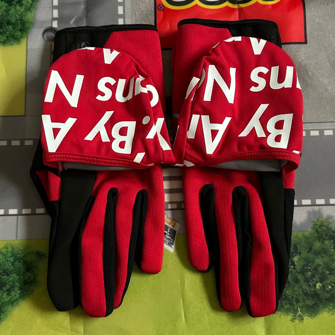 슈프림 x 노스페이스 윈터 러너 글로브 S 레드 15FW 상품이미지3