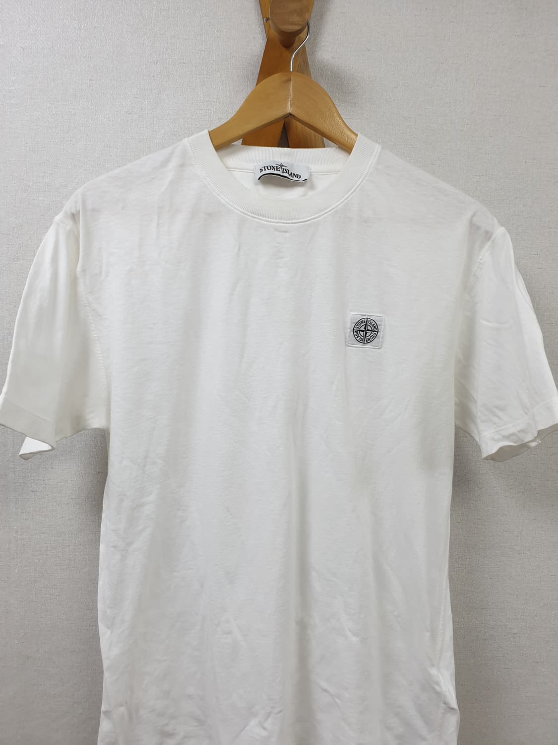 [L/100] 스톤아일랜드 화이트 반팔 티셔츠 상품이미지2