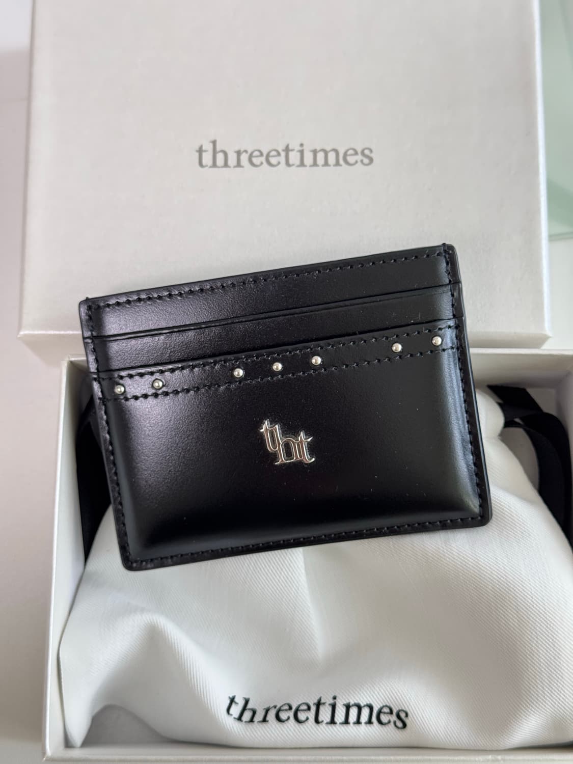 쓰리타임즈 클래식 스터드 카드 지갑 블랙 풀박 상품이미지1