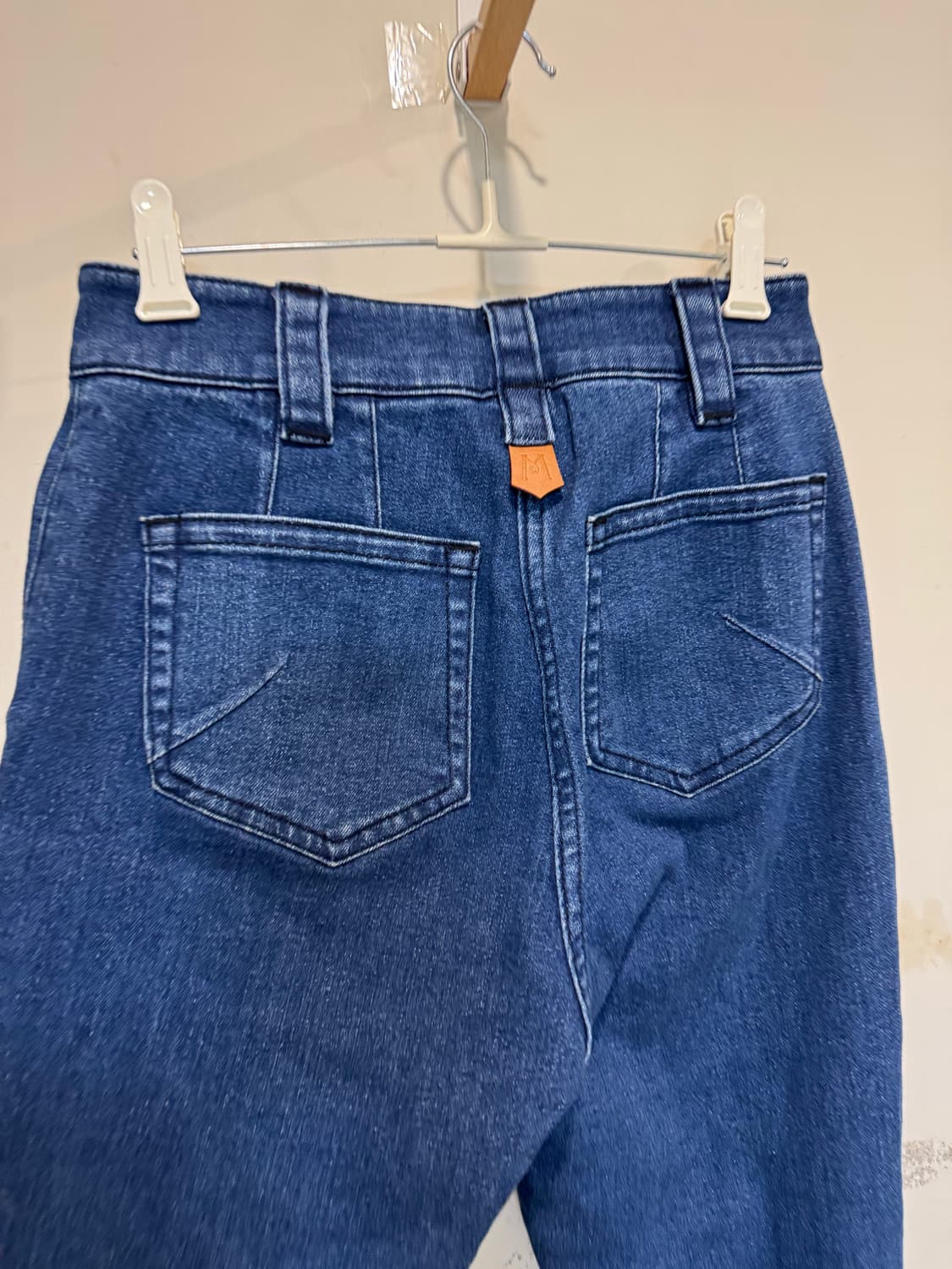 한섬 MINE 마인 더블버튼 부츠컷 데님 팬츠 상품이미지6