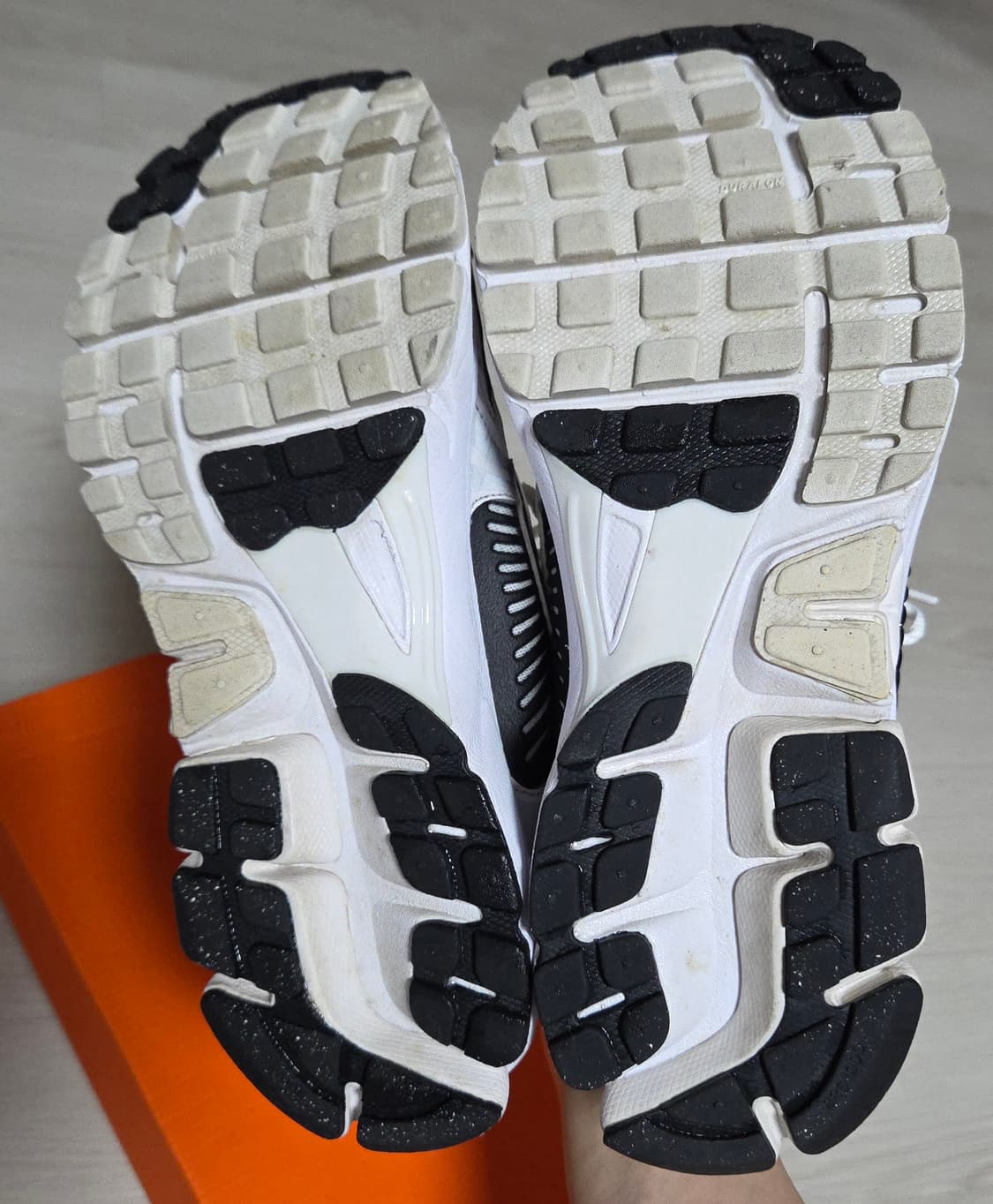 나이키 보메로 5 화이트 플레티넘 틴트 상품이미지8