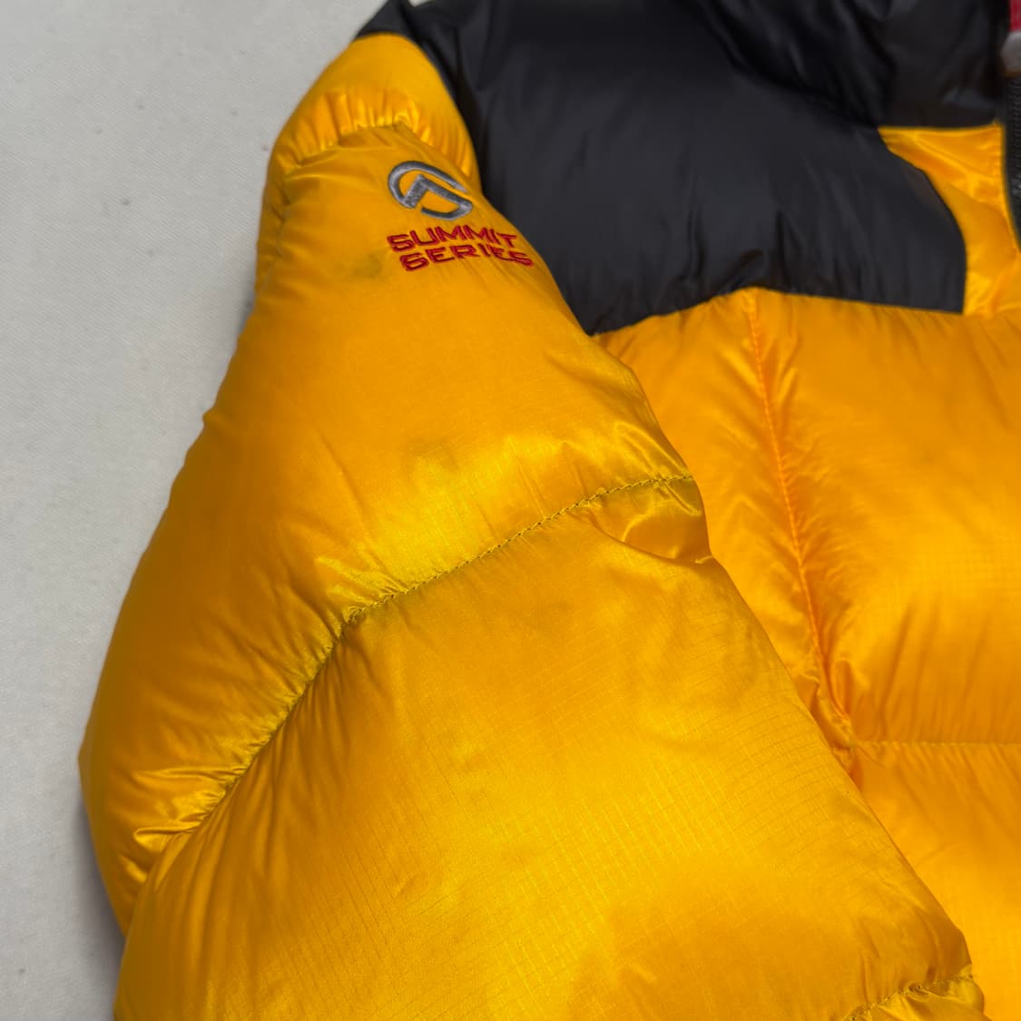 100 노스페이스 써밋시리즈 800 옐로우 구스다운 패딩 상품이미지6