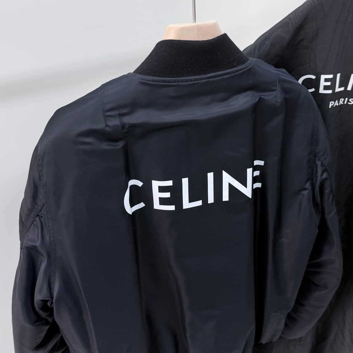 [S+급/50] 셀린느 백로고 블루종 봄버 자켓 블랙 상품이미지2