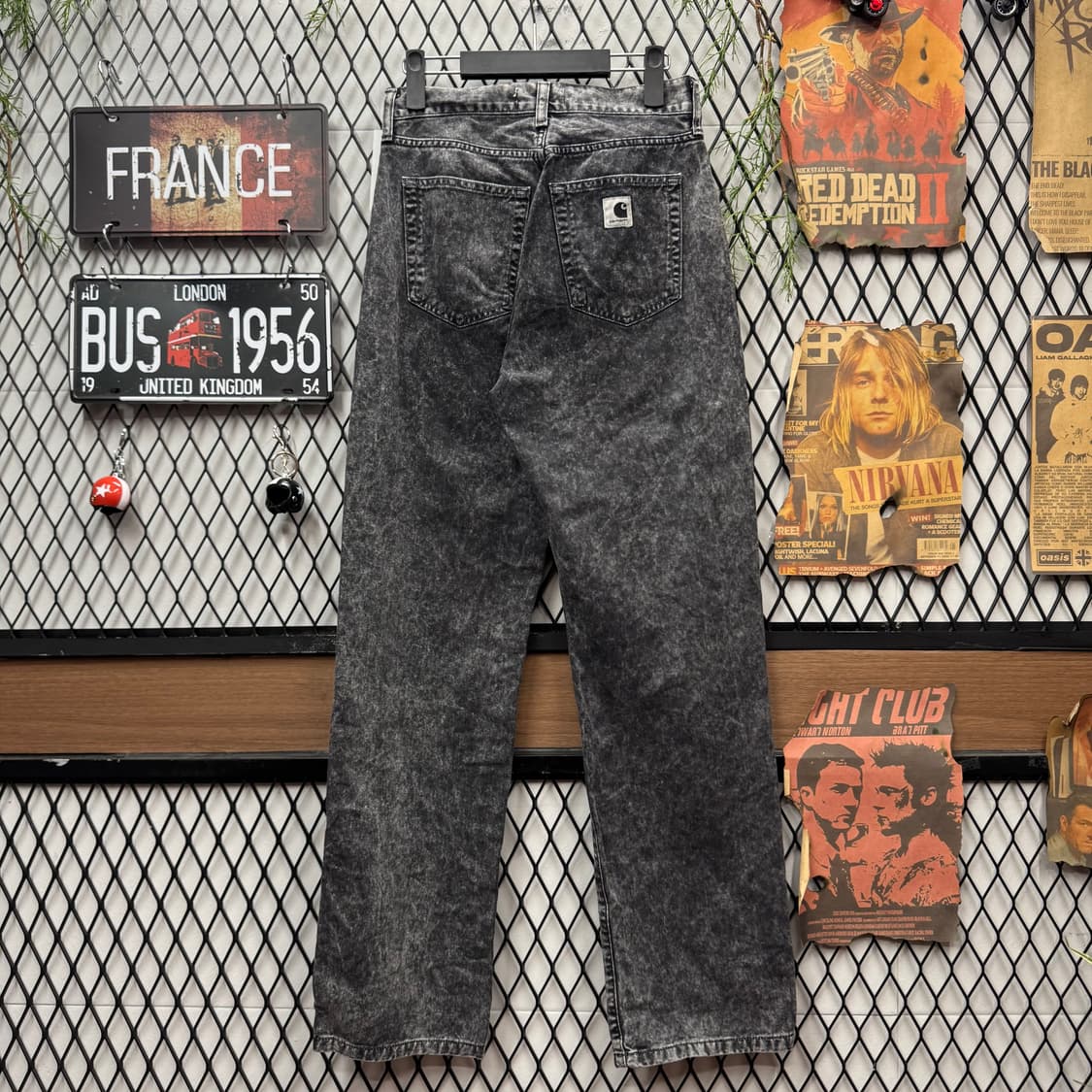 칼하트 윕 녹섬 데님 팬츠 후면 로고 포인트 흑청 상품이미지2