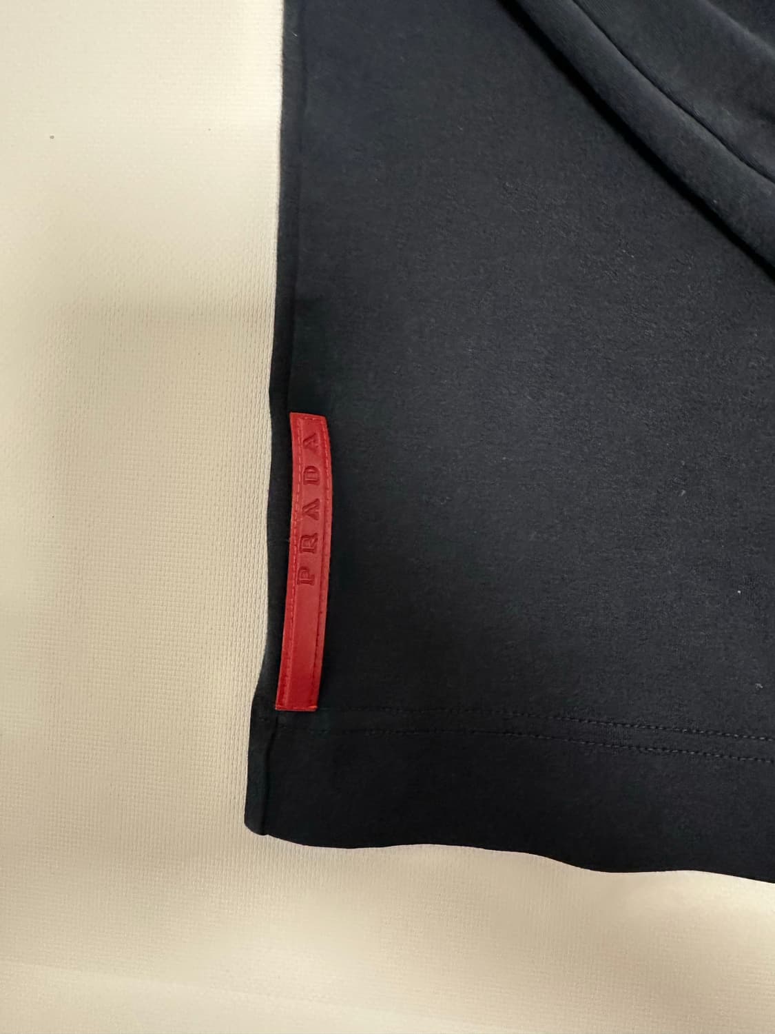 프라다 롱슬리브 상품이미지2