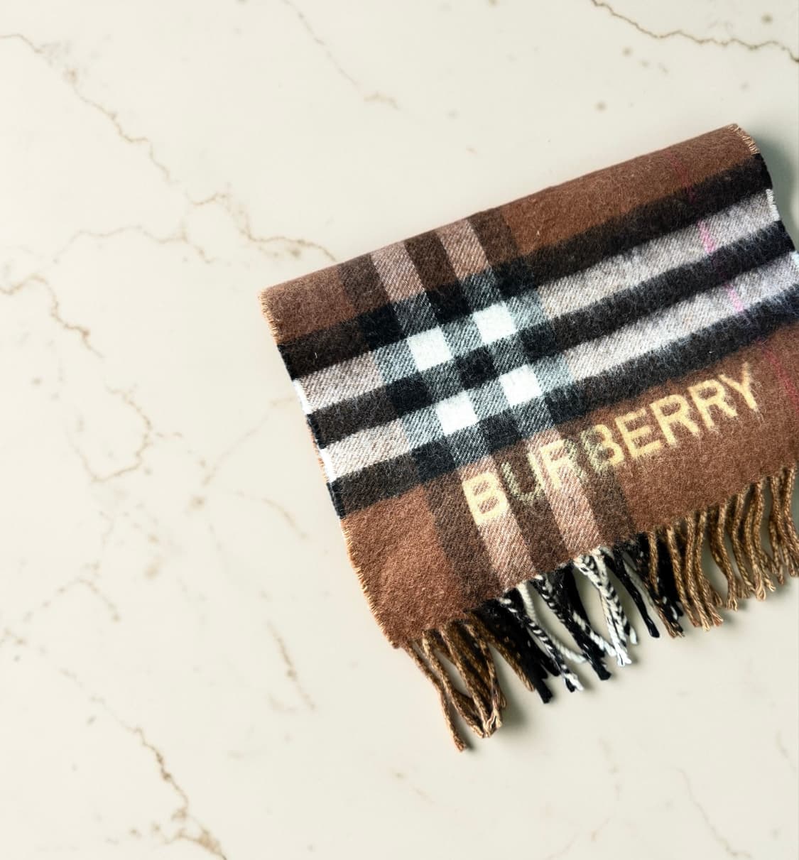버버리 콘트라스트 체크 로고 캐시미어 머플러 상품이미지6