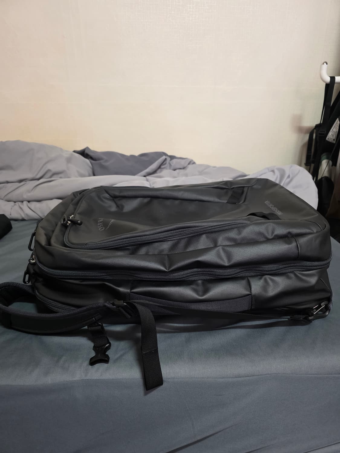 오스프리 트래블 팩 44L 블랙 상품이미지4