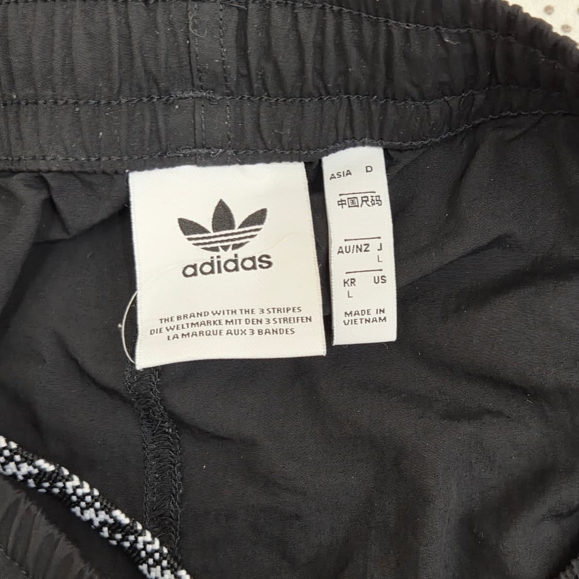 Adidas 아디다스 로고 패치 카고 우븐 트랙 팬츠  상품이미지4