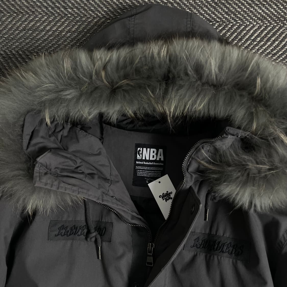 NBA 디테일 로고 그레이 라쿤 퍼 롱 야상 점퍼o 4349 상품이미지5