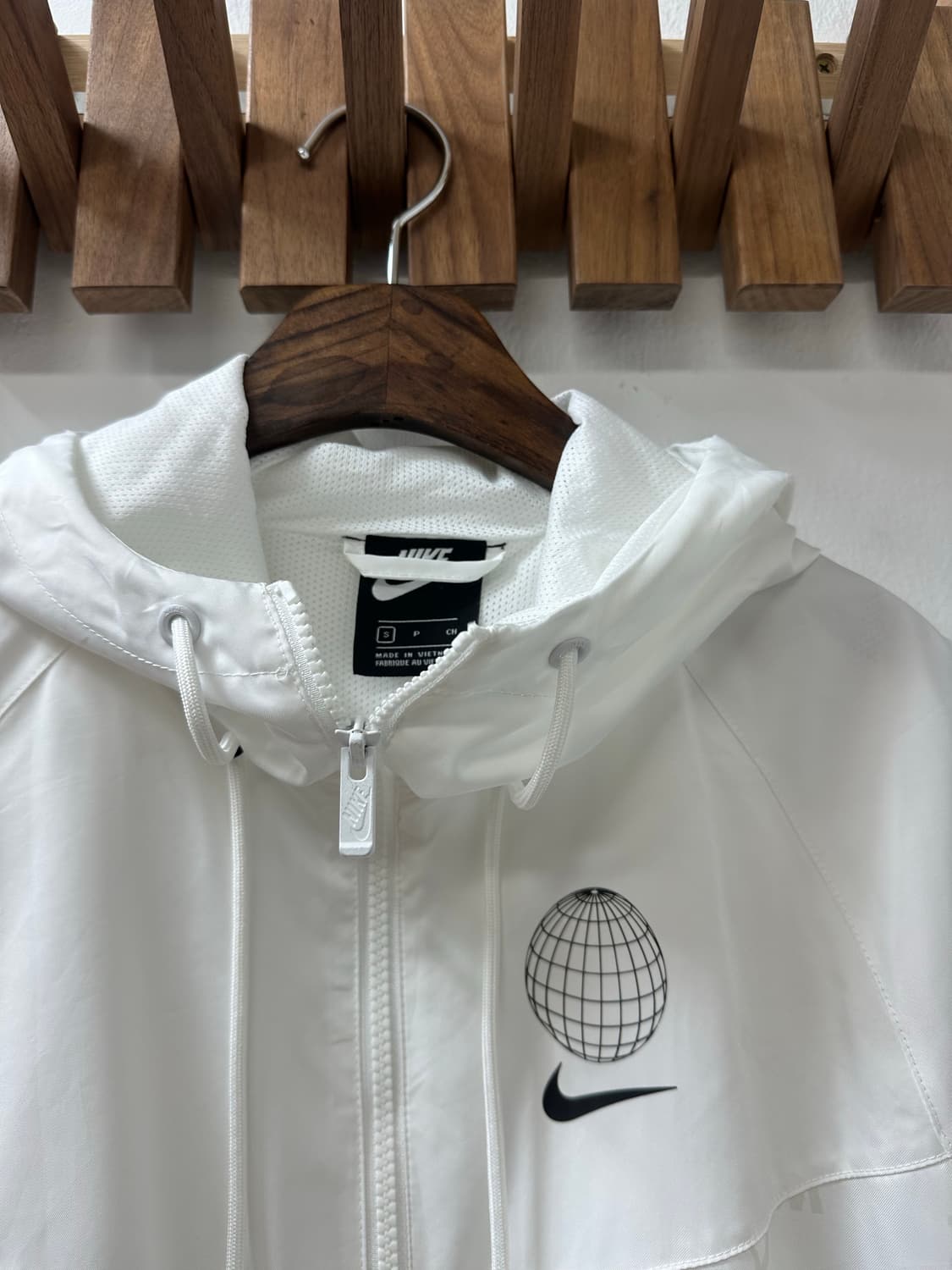 Jpn Nike 한정판 나이키 월드와이드 화이트 후드 바람막이 집업 상품이미지5