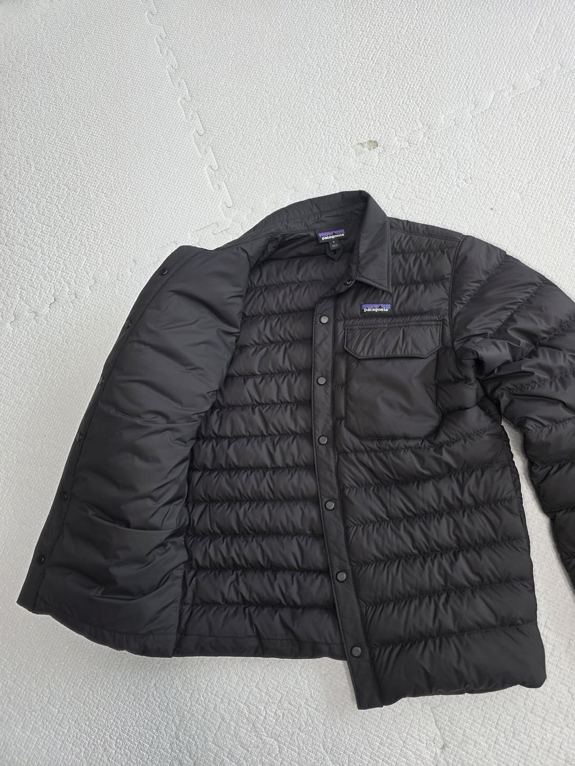 파타고니아 사일런트 경량 패딩 셔츠 블랙 S 상품이미지3