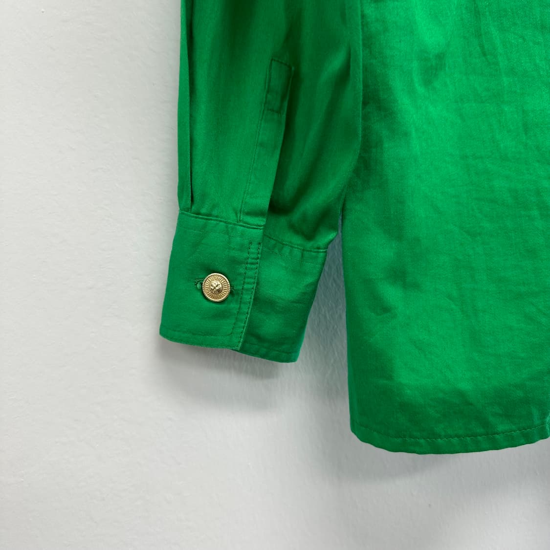 베르사체 금장버튼 디자인 그린 셔츠 상품이미지7