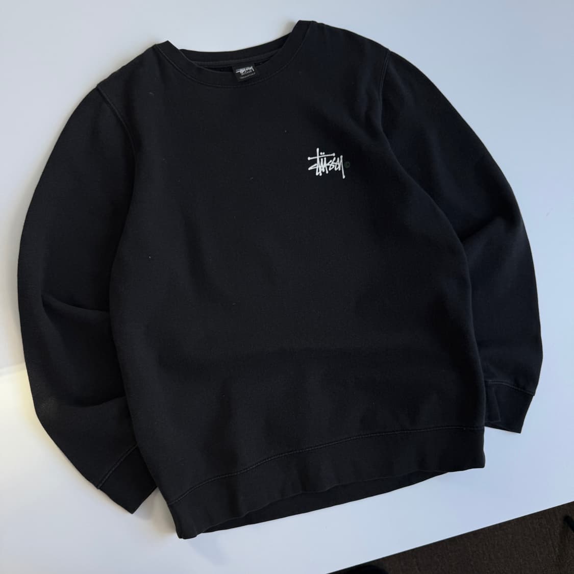 Stussy  스투시 베이직 빅스탁 로고 블랙 맨투맨  상품이미지1