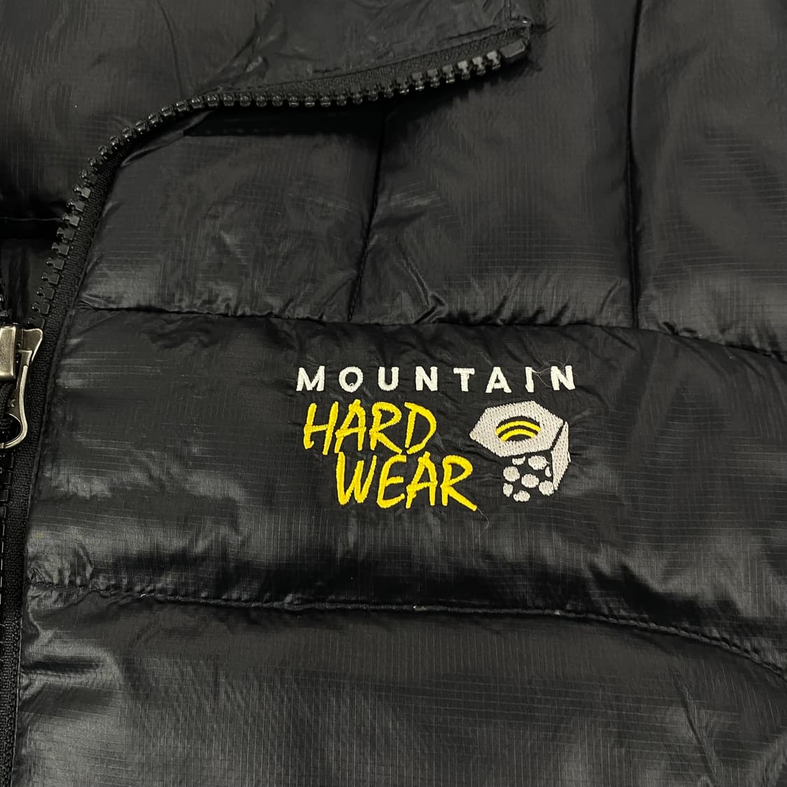 마운틴하드웨어 구스 다운 블랙 경량 패딩 (95) 상품이미지3