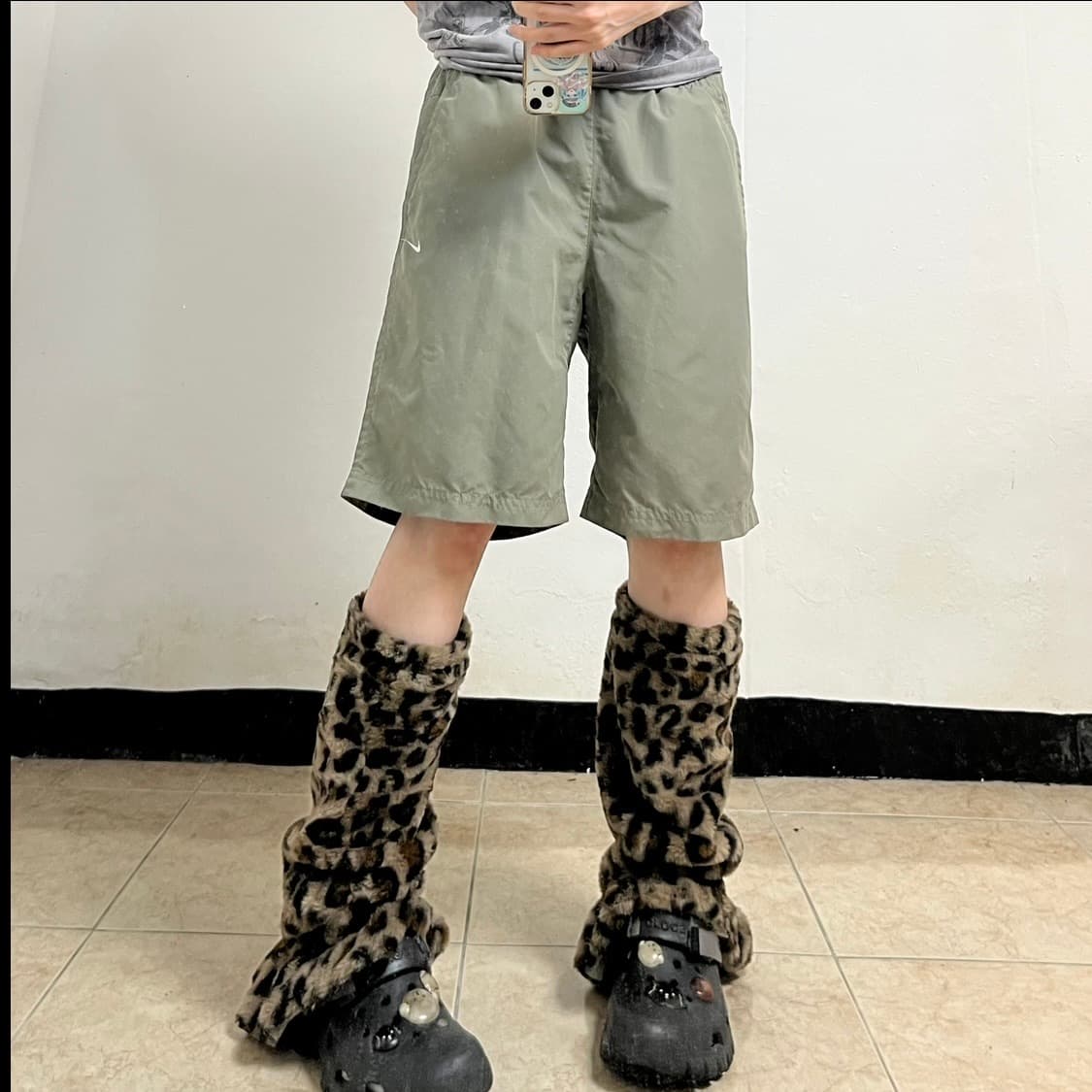 Nike Khaki Woven Shorts 상품이미지1
