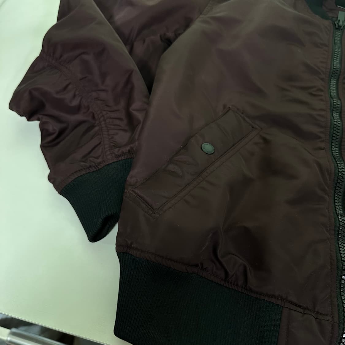 M 100 흐앤므 H&M 딥레드 MA1 항공자켓 상품이미지3