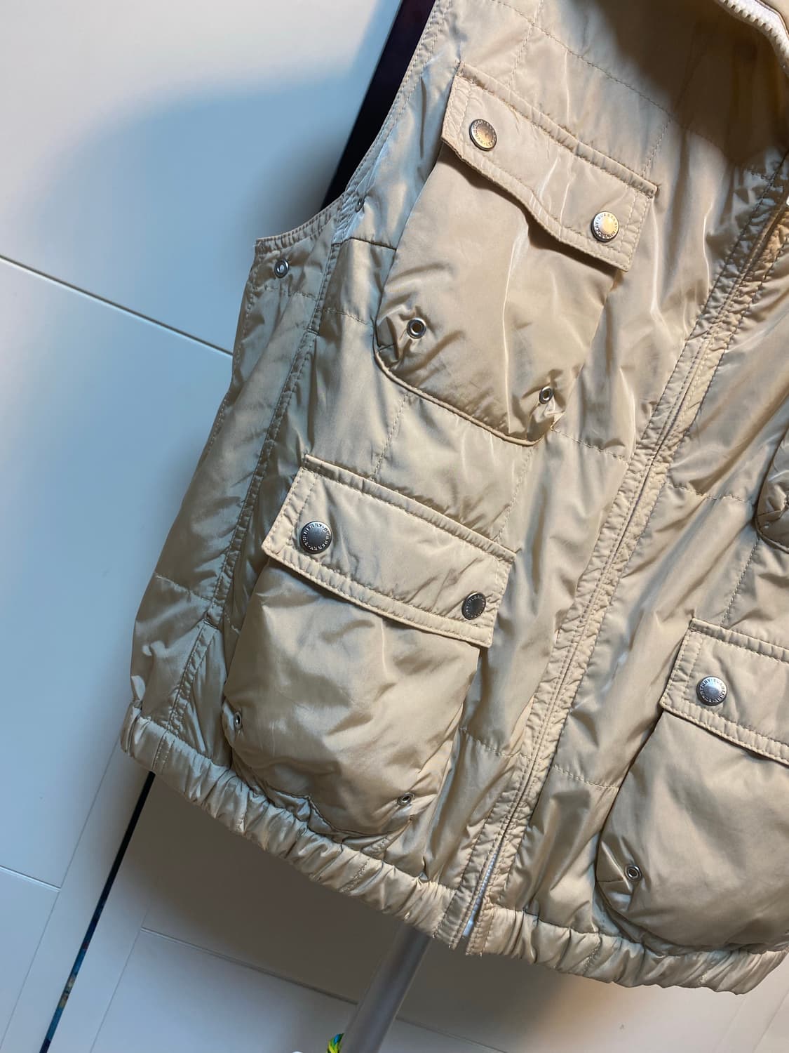 버버리 런던 여성 패딩 조끼 38사이즈 상품이미지3