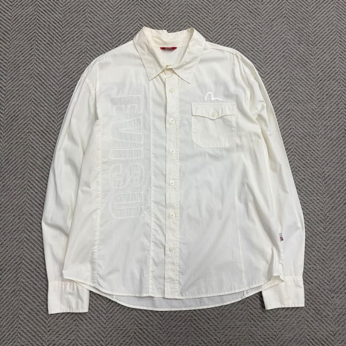 에비수 화이트 자수 셔츠 v1747 상품이미지1