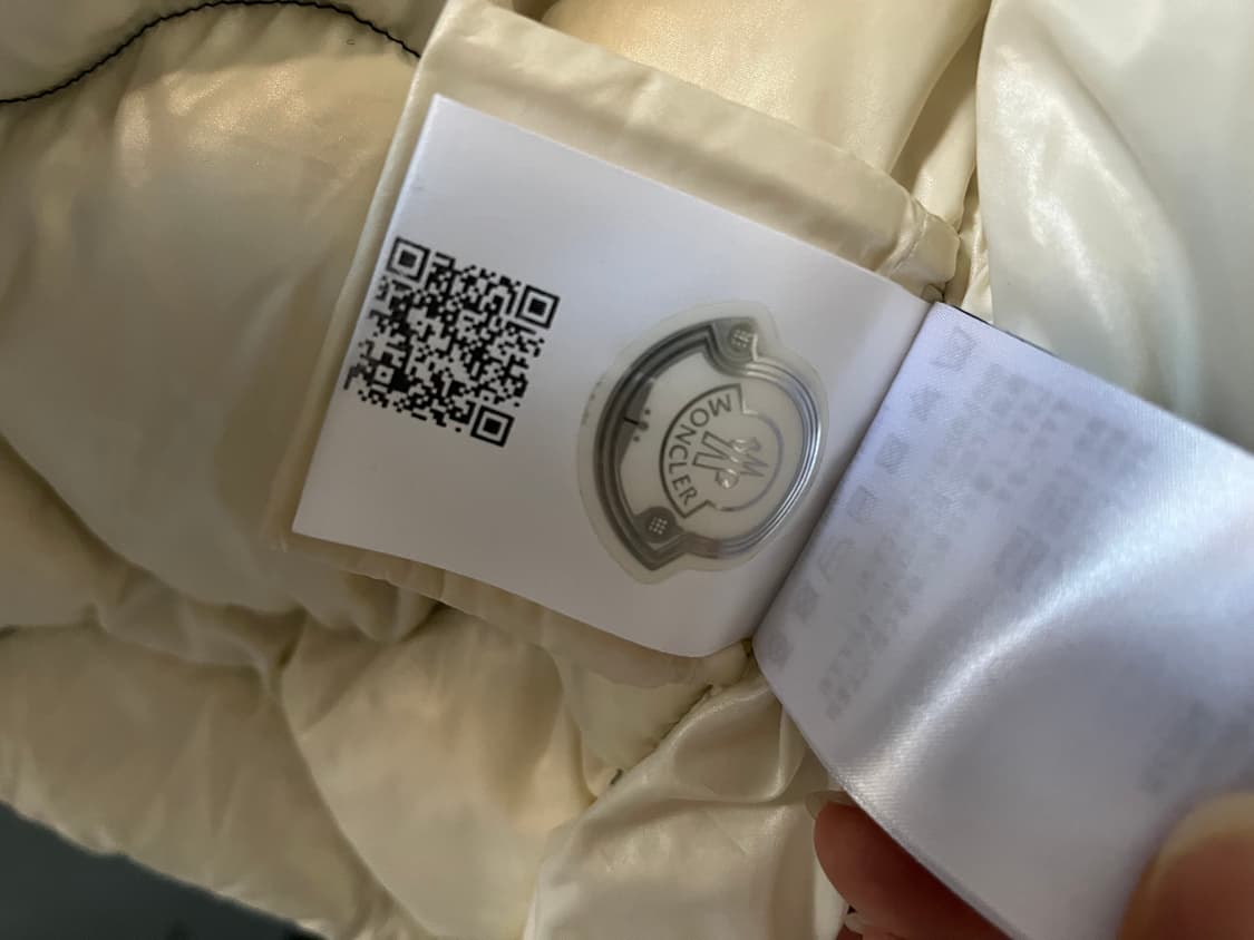 몽클레어 zonzo giubbotto 여성패딩 판매합니다. 상품이미지9