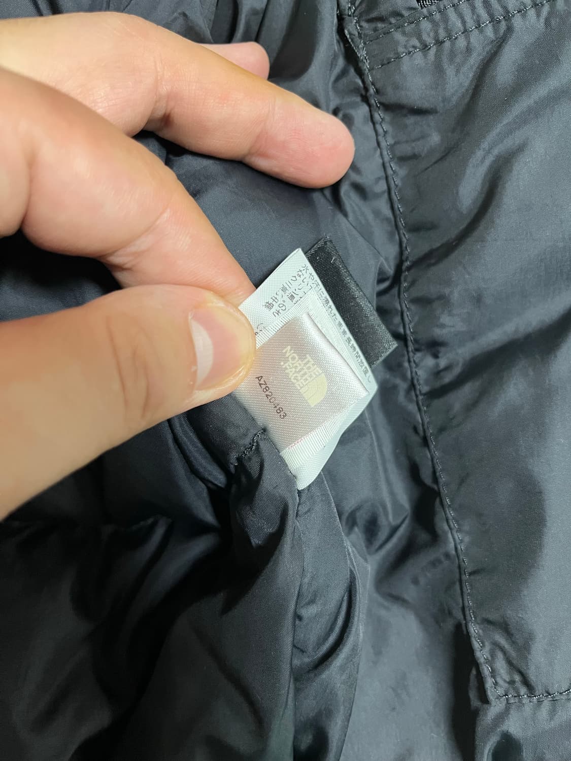 노스페이스 700 중앙로고 패딩 조끼 블랙 xs 상품이미지10