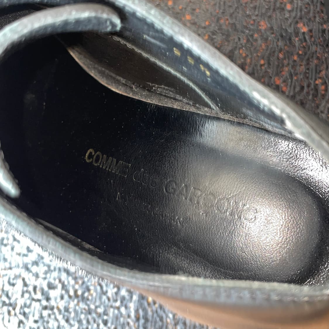 12aw 꼼데가르송 스터드 우드 힐 상품이미지9