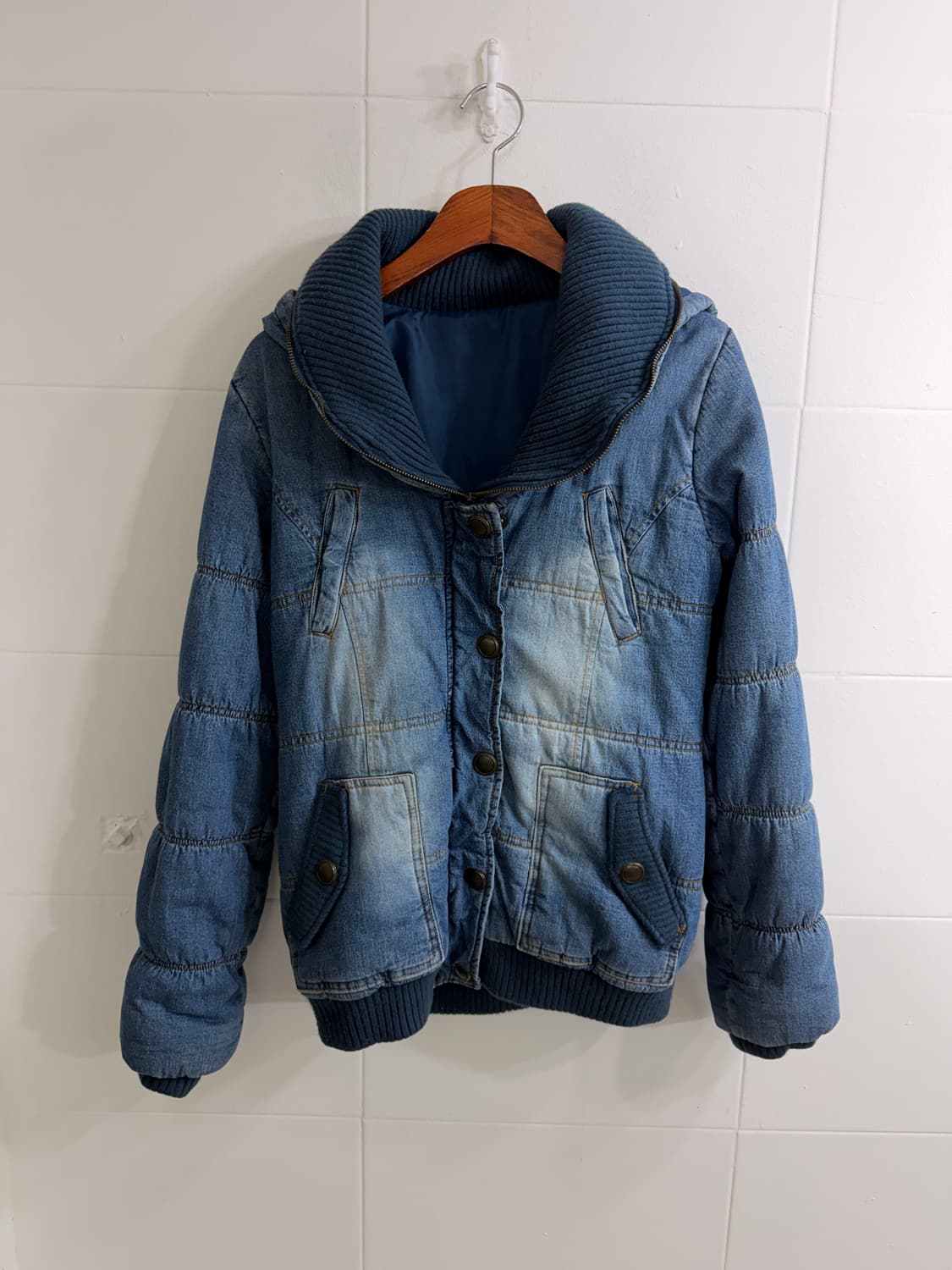 버버리 스트라이프 A라인 롱슬리브 데님 패딩 러힙 코디 세트 상품이미지4